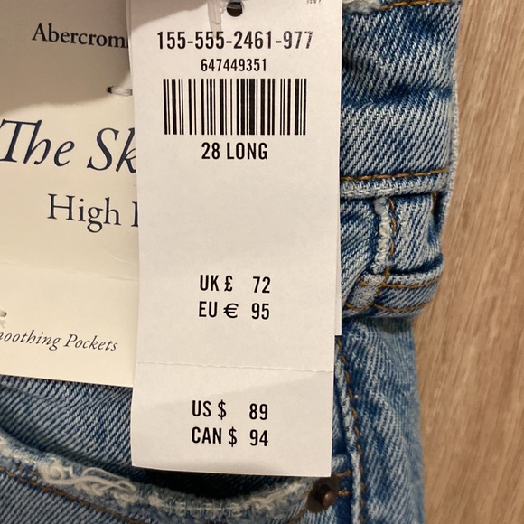 Abercrombie High Rise Skinny Jeans. Light wash. - Picture 4 of 4